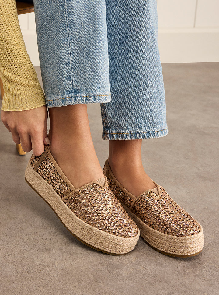 Valencia in Bronze Deco Basket Weave​ on foot