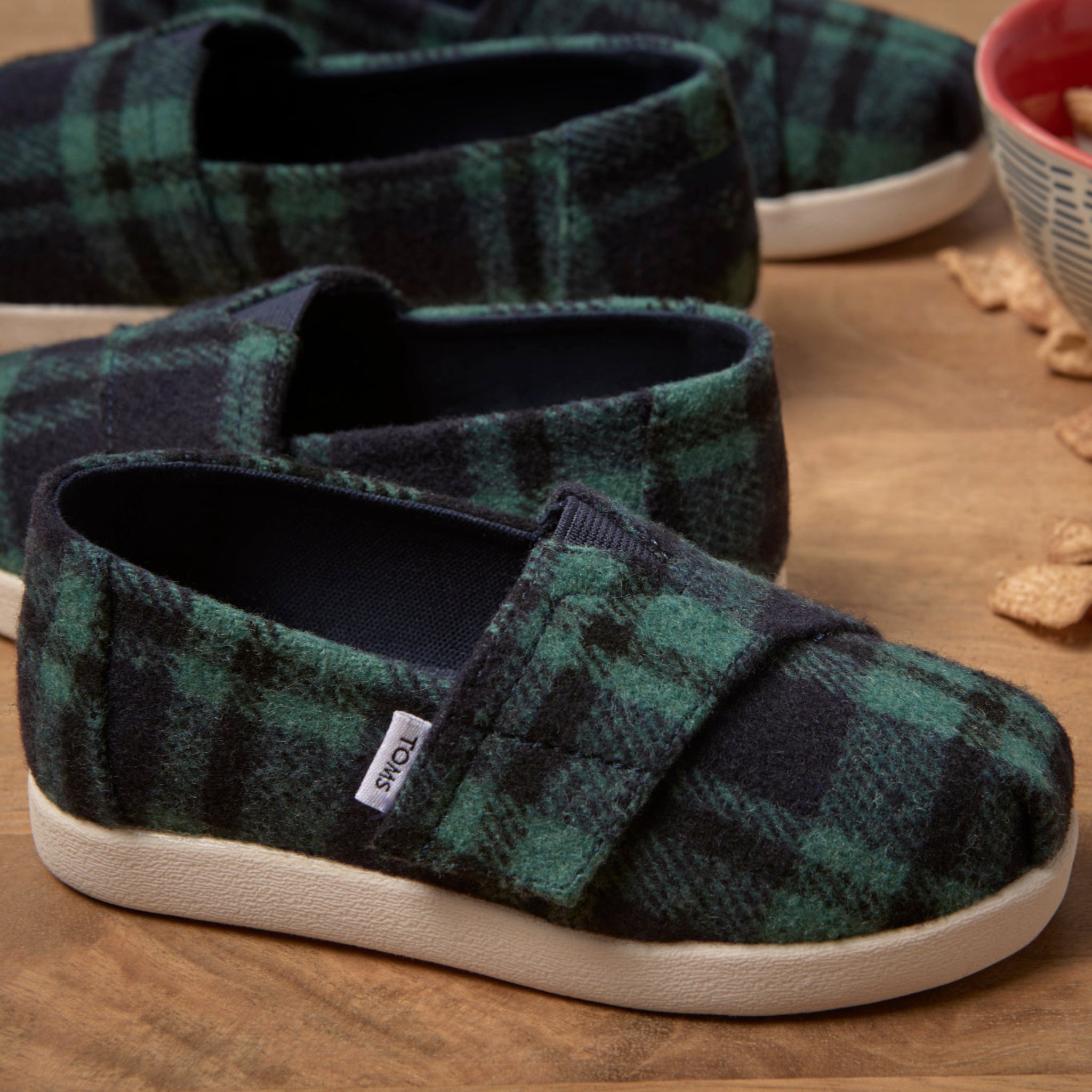 Toddler Youth Shoe Alpargata Classic in Navy Plaid Laydown Image