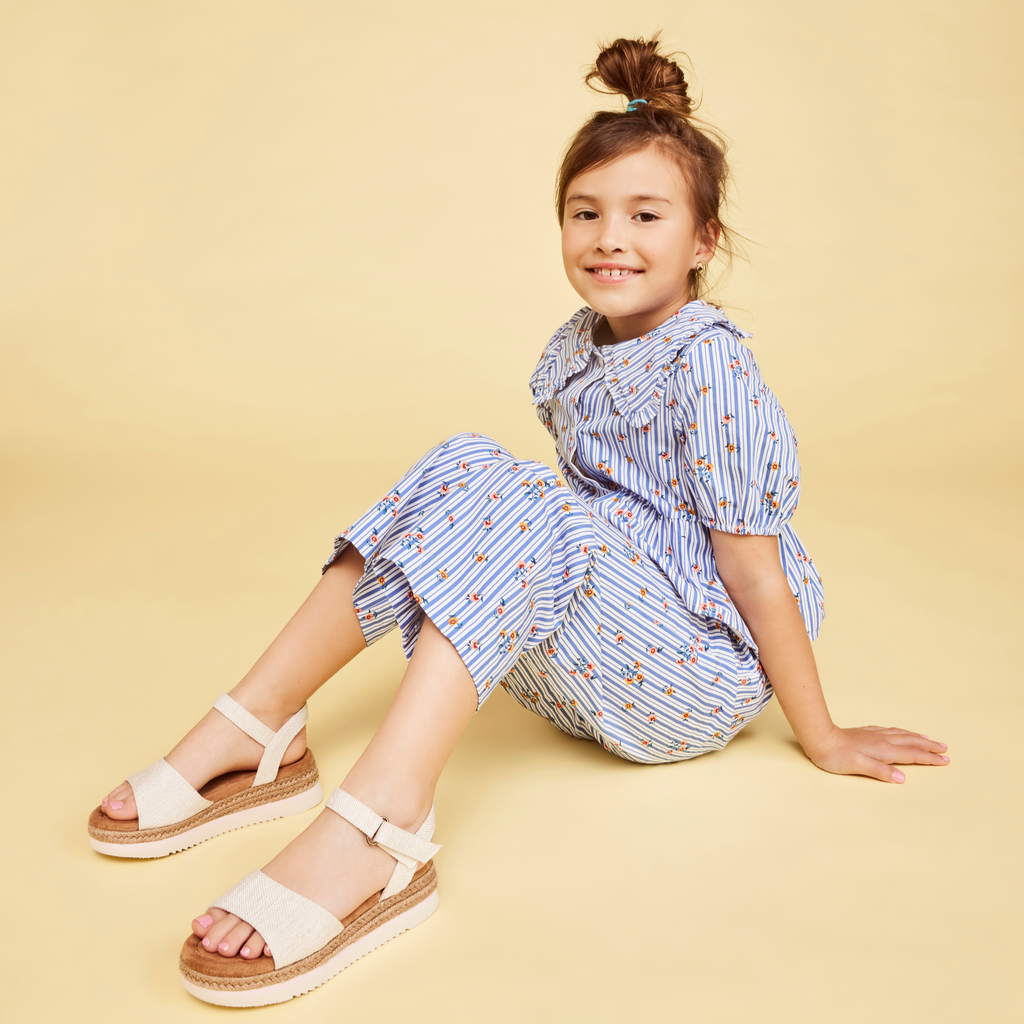 Youth Diana In Natural Textile On Girl
