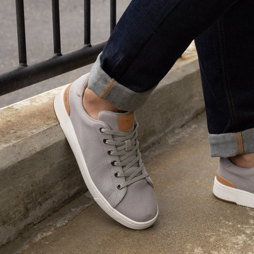 Trvl Lite Sneaker In Grey Canvas With White Sole On Model
